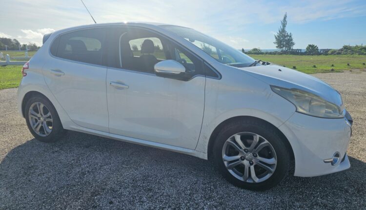 Peugeot white1
