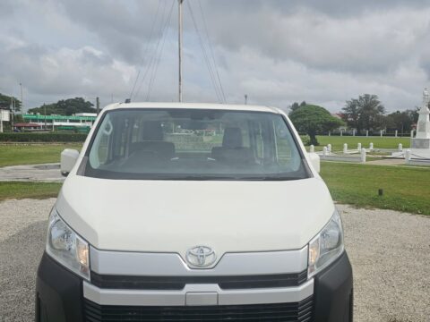 Toyota shuttle hiace 2019