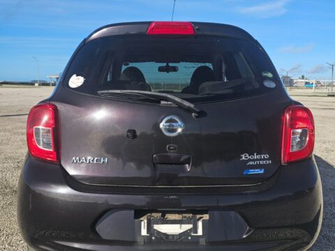 Nissan march4