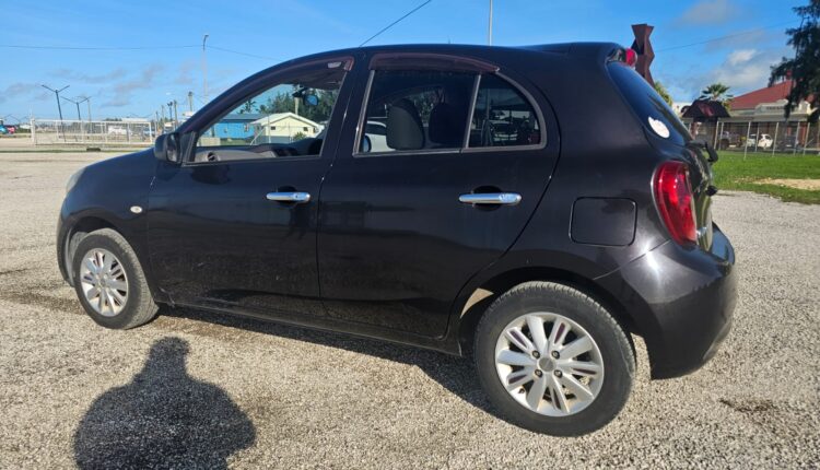 Nissan march5